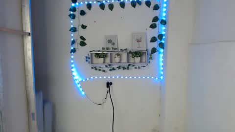 lolita online show from December 5, 12:22 pm