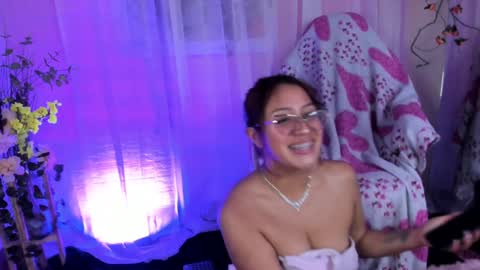 Snapshot of leyla_collins chatting on January 14, 8:31 am online show from January 14, 8:31 am