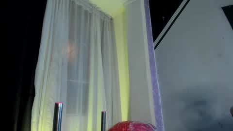 Snapshot of leyla_collins chatting on January 24, 8:55 am online show from January 24, 8:55 am
