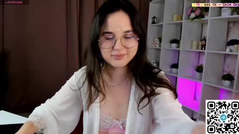 leylamirage online show from May 27, 8:17 pm