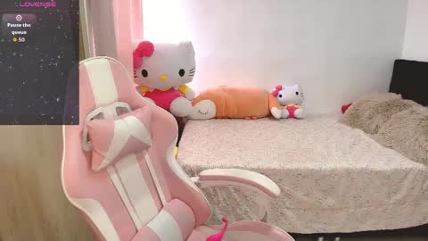 Snapshot of leylasloane chatting on April 29, 3:49 pm Leyla online show from April 29, 3:49 pm