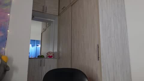 Snapshot of leyre_lerr chatting on March 28, 4:39 pm Jessica online show from March 28, 4:39 pm