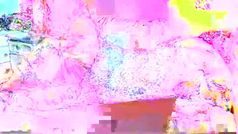 Snapshot of lezbeehonest100 chatting on December 4, 4:00 am Olive Pena online show from December 4, 4:00 am