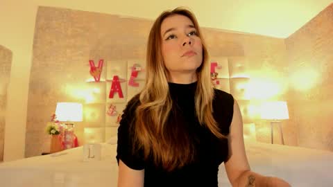 LEZY online show from February 15, 7:32 pm