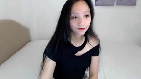 Snapshot of lhalyn060624 chatting on October 3, 10:45 am Lyn online show from October 3, 10:45 am