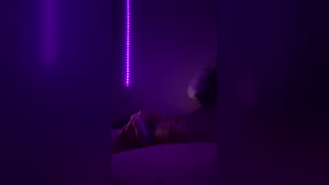 Snapshot of lhg_69 chatting on December 21, 8:54 am lhg_69 online show from December 21, 8:54 am