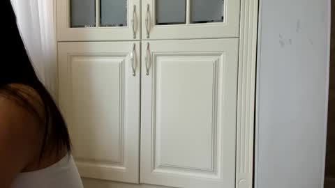 LEANNAA online show from September 13, 8:25 am