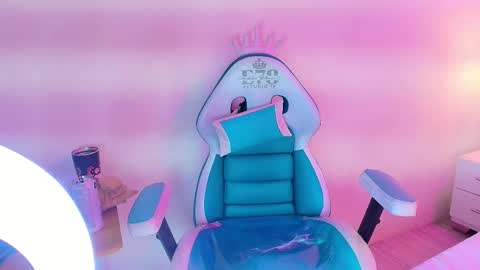 Lia  online show from February 13, 5:03 am