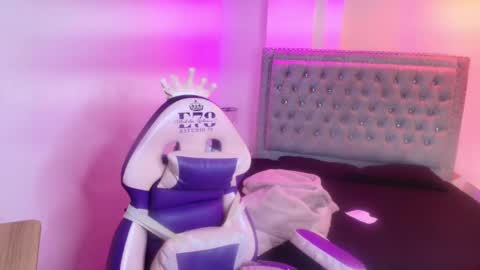 Lia  online show from May 9, 4:17 am