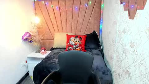  LIA  online show from December 15, 12:53 pm