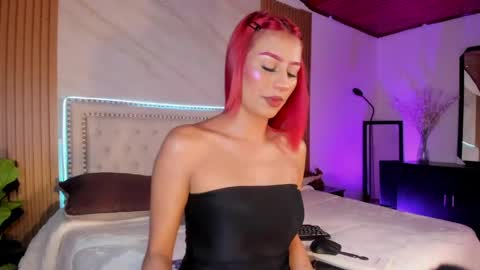Snapshot of lia_corner chatting on June 6, 9:08 pm lia_corner online show from June 6, 9:08 pm
