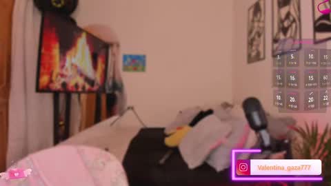 V A L  online show from February 18, 12:37 am