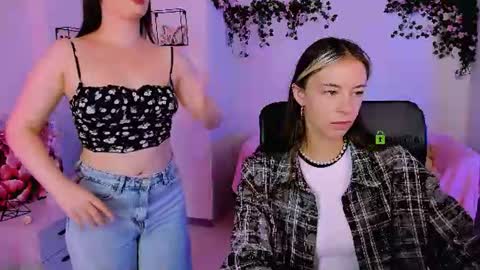 Snapshot of lia_dream_ chatting on June 25, 8:30 am lia_dream_ online show from June 25, 8:30 am