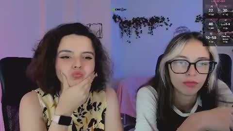 Snapshot of lia_dream_ chatting on July 17, 8:43 am lia_dream_ online show from July 17, 8:43 am