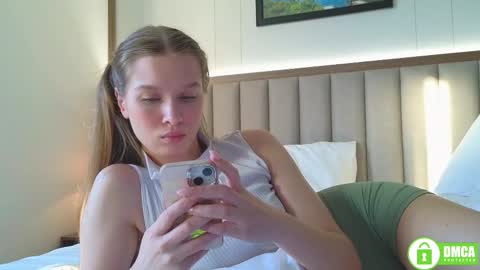 Lia  online show from March 27, 10:15 am