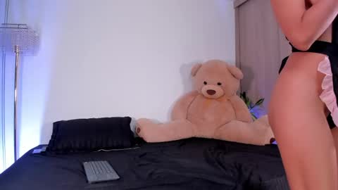 Snapshot of lia_girl2 chatting on May 26, 3:46 am Lia online show from May 26, 3:46 am