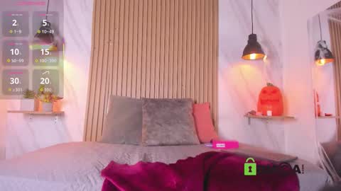 lia_harper_ online show from October 18, 7:25 pm