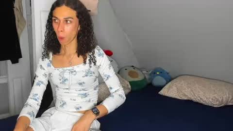 Snapshot of lia_hdz chatting on September 21, 12:45 am Kabroncita online show from September 21, 12:45 am