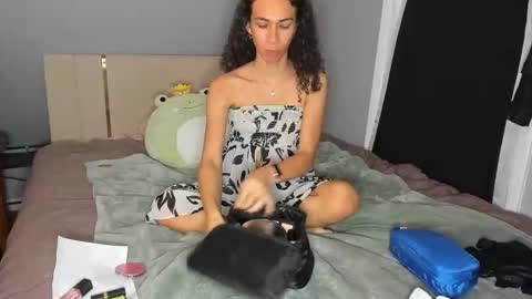 Snapshot of lia_hdz chatting on November 17, 4:18 am Kabroncita online show from November 17, 4:18 am