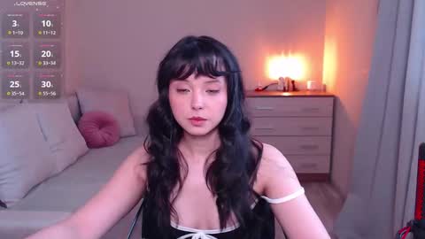 Snapshot of lia_hetty chatting on March 5, 12:56 pm L I A online show from March 5, 12:56 pm