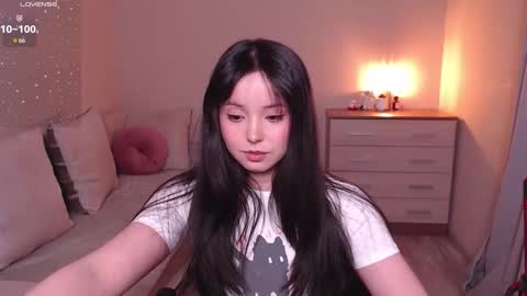 Snapshot of lia_hetty chatting on March 22, 4:32 pm L I A online show from March 22, 4:32 pm