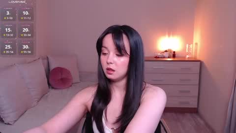 Snapshot of lia_hetty chatting on April 10, 3:39 pm L I A online show from April 10, 3:39 pm