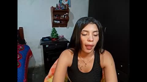 Lia online show from December 17, 10:00 pm