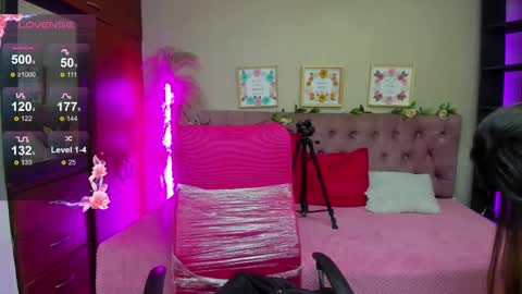 lia online show from September 10, 8:20 pm