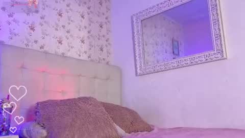 Snapshot of lia_kitty0 chatting on June 9, 11:16 pm lia kitty0 online show from June 9, 11:16 pm
