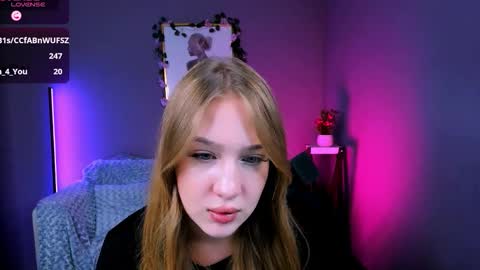 Snapshot of lia_make_love chatting on October 7, 12:08 am lia_make_love online show from October 7, 12:08 am