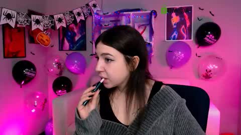 Snapshot of lia_make_love chatting on October 21, 11:55 am lia_make_love online show from October 21, 11:55 am