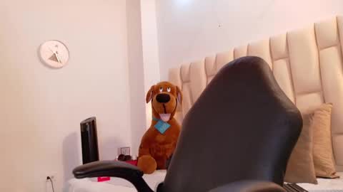 lia_mariana online show from September 16, 6:20 pm