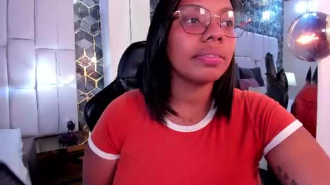 Snapshot of lia_mariana chatting on June 27, 9:09 pm lia_mariana online show from June 27, 9:09 pm