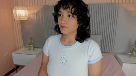 Snapshot of lia_savage chatting on February 18, 11:39 am online show from February 18, 11:39 am