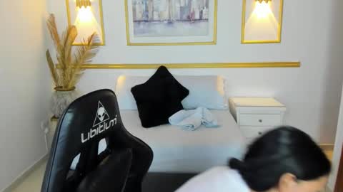 Lia  online show from December 23, 2:09 am