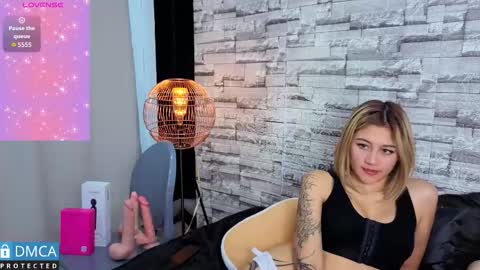 lia summer1 online show from November 27, 9:17 pm