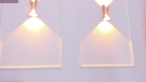 Snapshot of lia_walton__ chatting on December 10, 3:55 pm liz walton online show from December 10, 3:55 pm