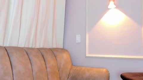 Snapshot of lia_walton__ chatting on September 10, 12:05 pm liz walton online show from September 10, 12:05 pm