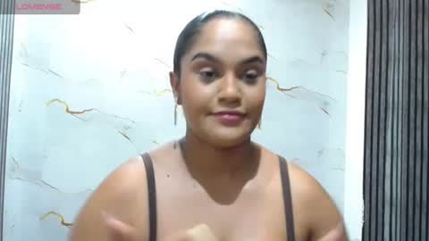 Snapshot of liaa_cams chatting on July 7, 3:20 am liaa_cams online show from July 7, 3:20 am