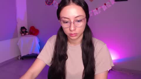   lia  online show from April 3, 2:31 am