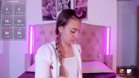 Snapshot of liaa_cutee chatting on January 13, 11:04 am Lia online show from January 13, 11:04 am