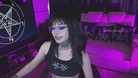 Snapshot of liaa_rodriguezz chatting on February 28, 9:12 pm Liaa online show from February 28, 9:12 pm