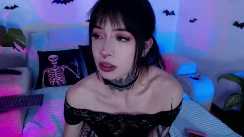 Snapshot of liaa_rodriguezz chatting on October 1, 11:11 pm Liaa online show from October 1, 11:11 pm