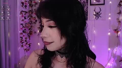 Snapshot of liaa_rodriguezz chatting on June 25, 12:21 am Liaa online show from June 25, 12:21 am