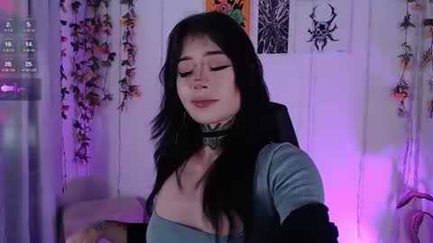 Snapshot of liaa_rodriguezz chatting on June 30, 7:37 pm Liaa online show from June 30, 7:37 pm