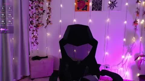 Snapshot of liaa_rodriguezz chatting on July 3, 12:06 am Liaa online show from July 3, 12:06 am