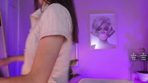 Lia  online show from April 1, 1:41 pm