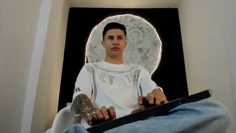 Liam Smith online show from October 22, 12:05 pm