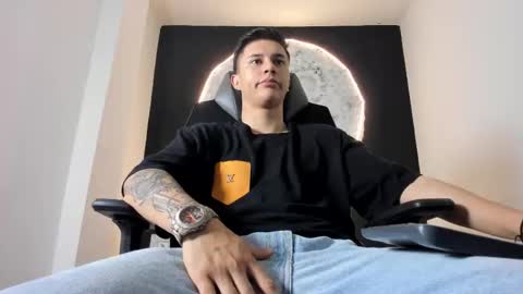 Liam Smith online show from October 23, 12:48 pm