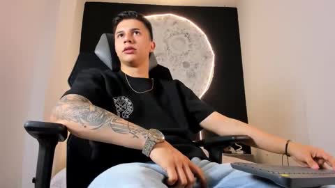 Liam Smith online show from October 24, 12:34 pm